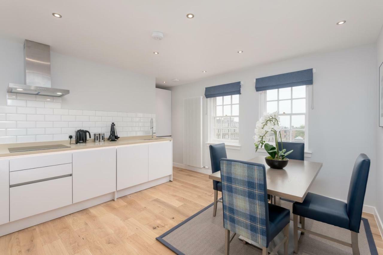 Destiny Scotland - Royal Mile Residence Единбург Екстериор снимка